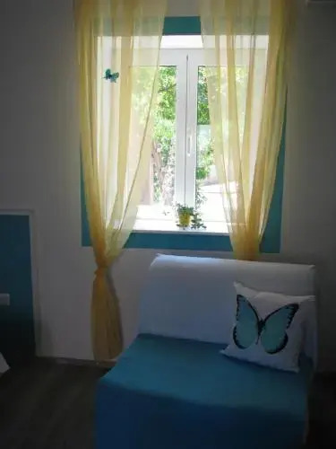 Apartments and Room Lemon
