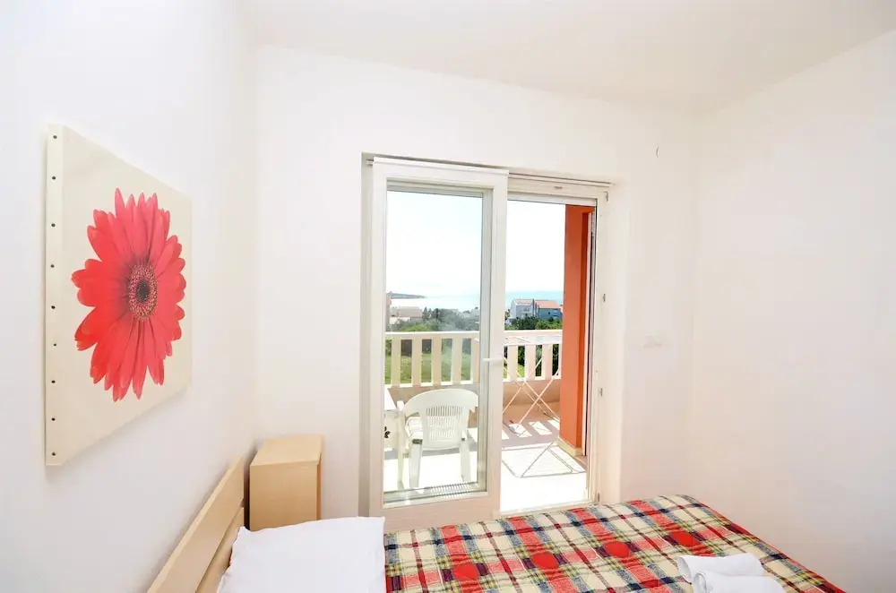 Apartments Miroslav