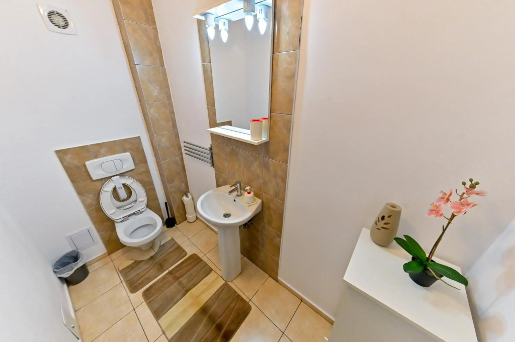 Terezianum Apartments, Free Parking