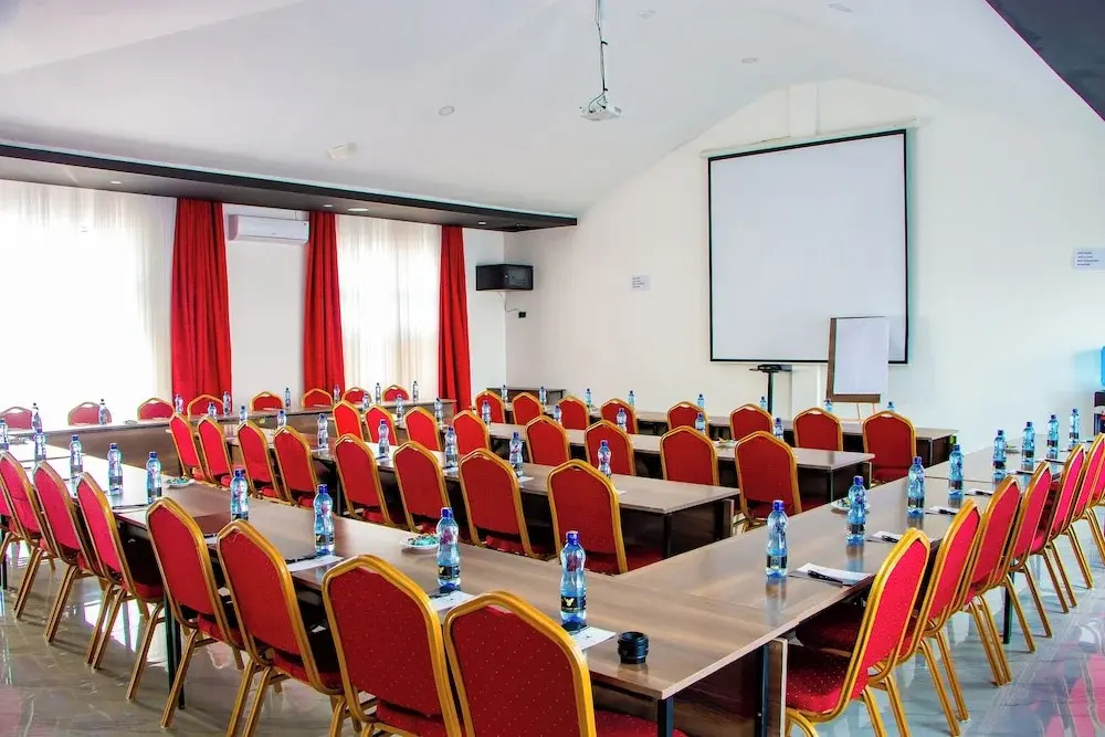 Avian Court Hotel