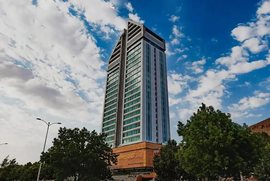 Chamran Grand Hotel