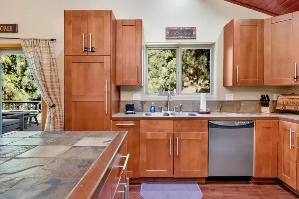 Top Notch Lodge #2056 by Big Bear Vacations