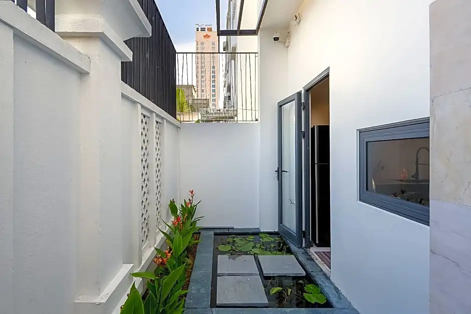 Samaya House