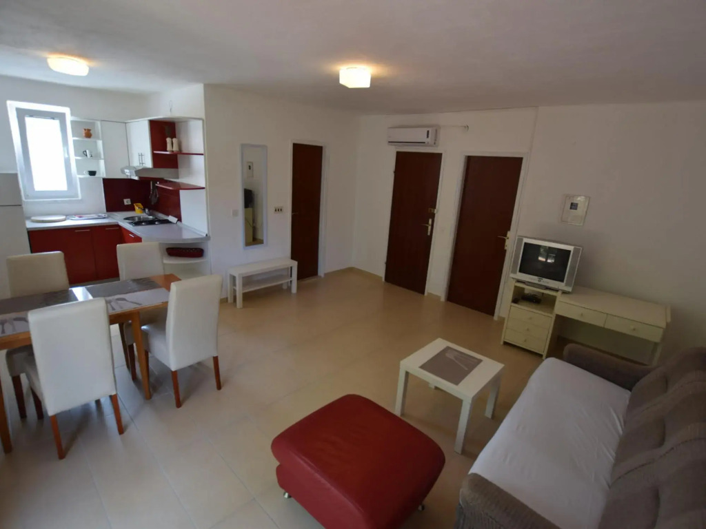 Spacious apartment with terrace,200 m distant from the beach !