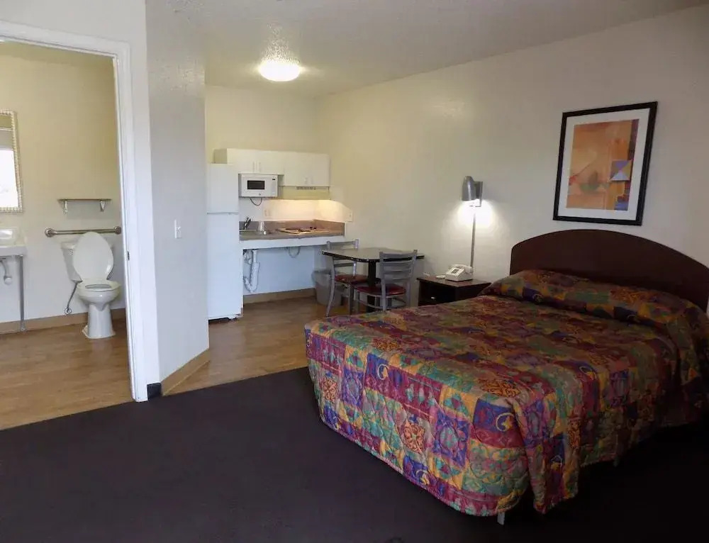 InTown Suites Extended Stay Austin TX - North Lamar