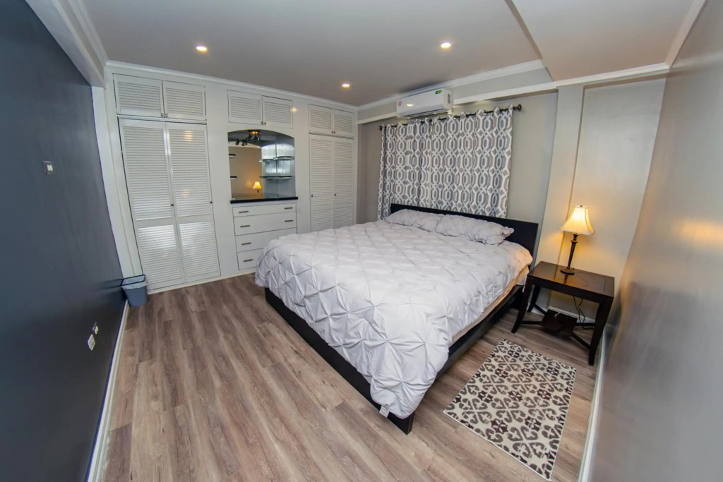 JR Apartments