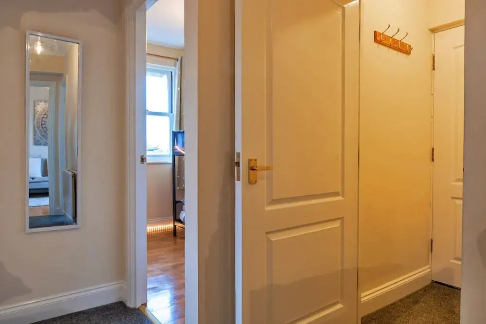 Apartment in Teignmouth Near River Beach