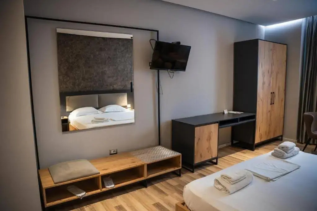 Dark Boutique Hotel