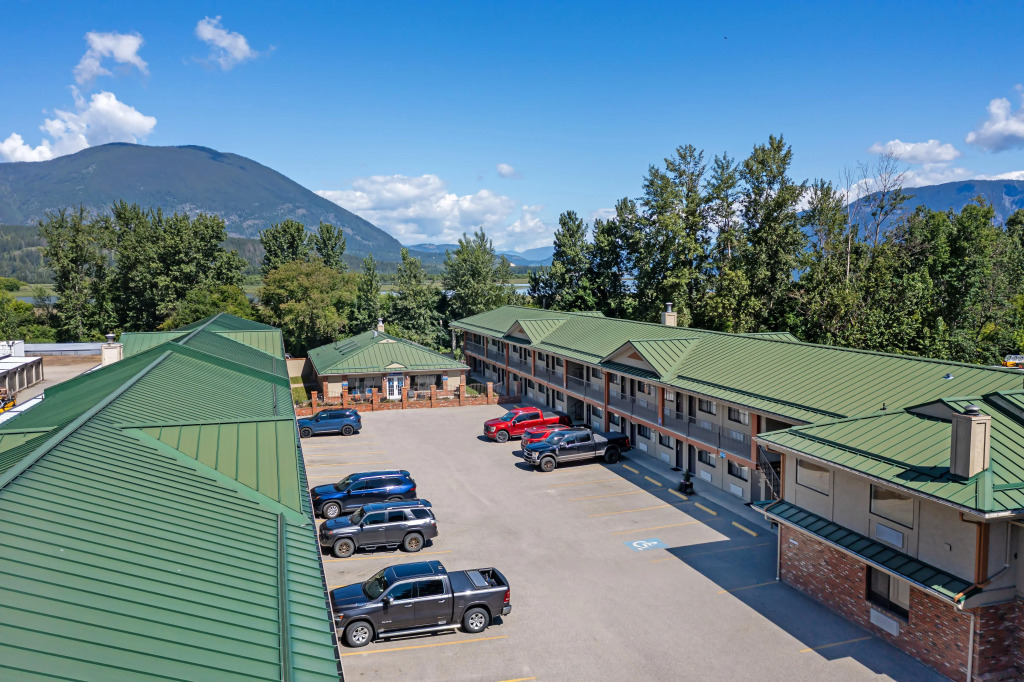 SureStay Plus Hotel by Best Western Salmon Arm