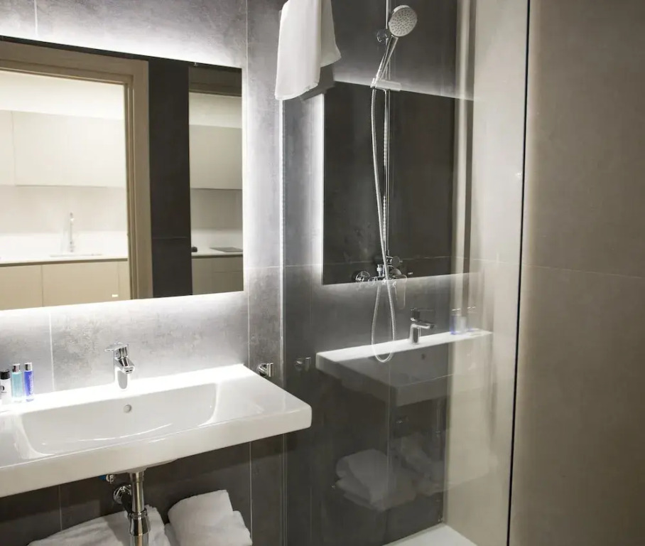 Prisma Suites