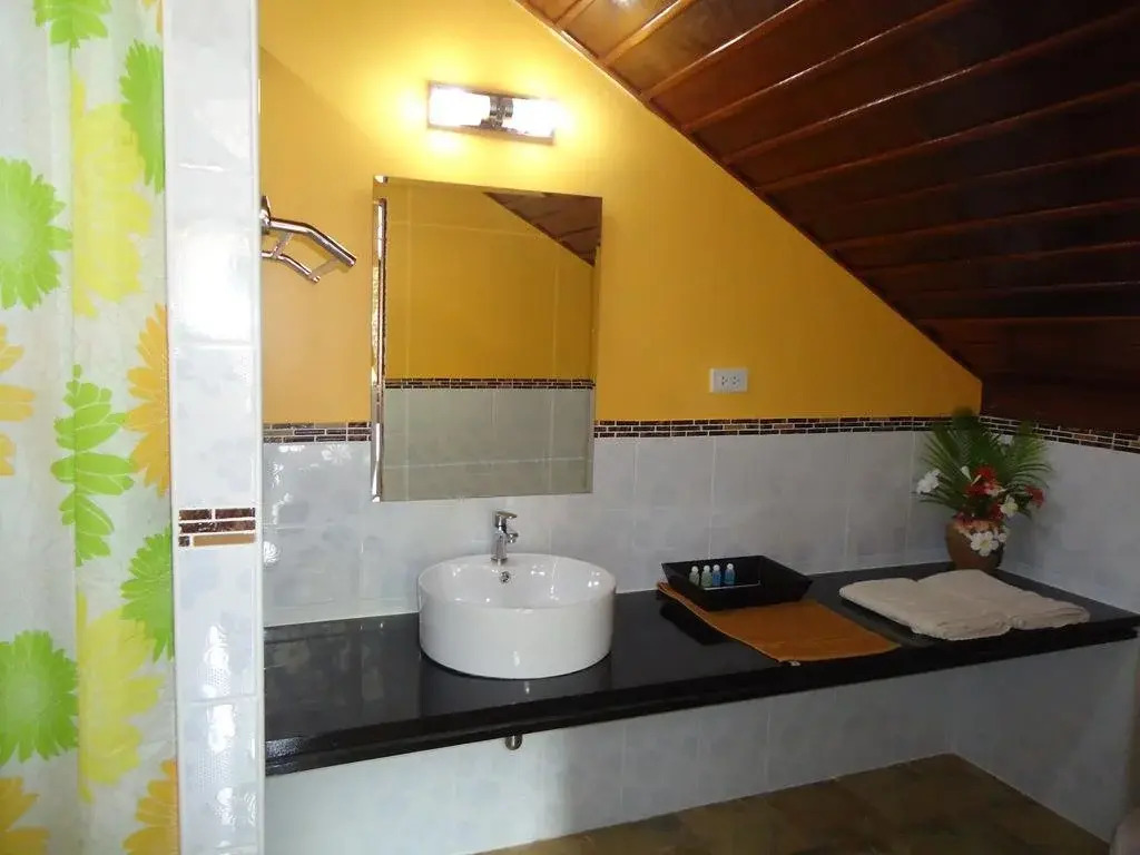 Sea Breeze House, Naiplao Beach