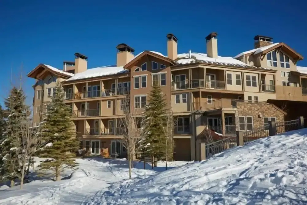 Ski in, Ski out, 2 Bedroom Luxury Residence in Snowmass Village