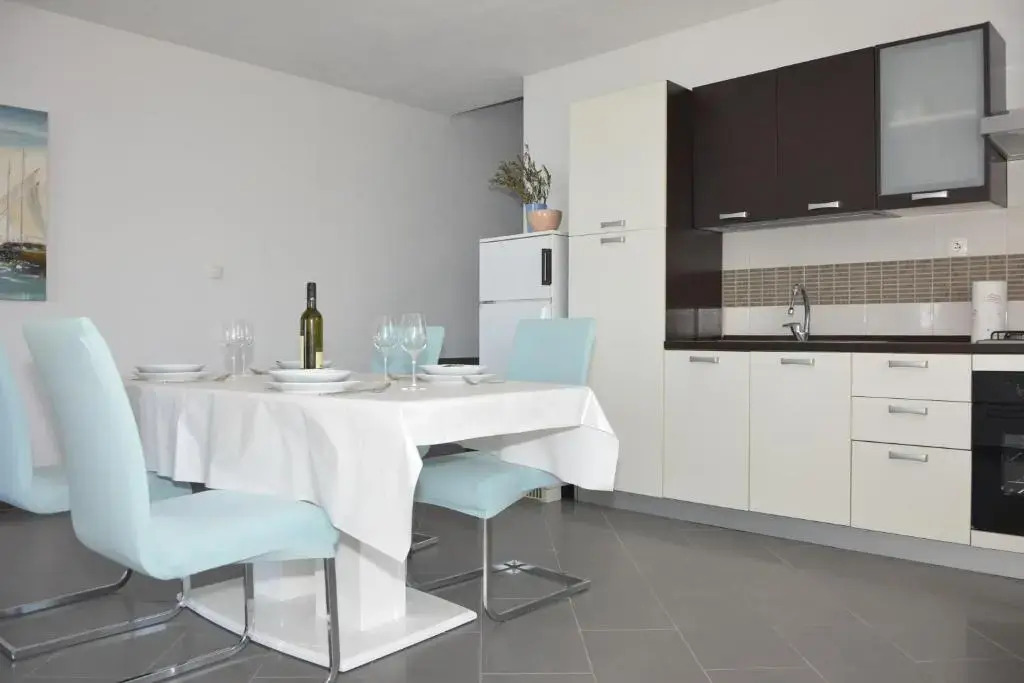 Apartments Maro