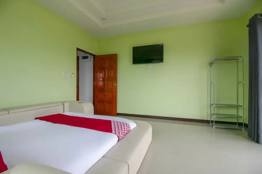 OYO 956 Thachang Resort