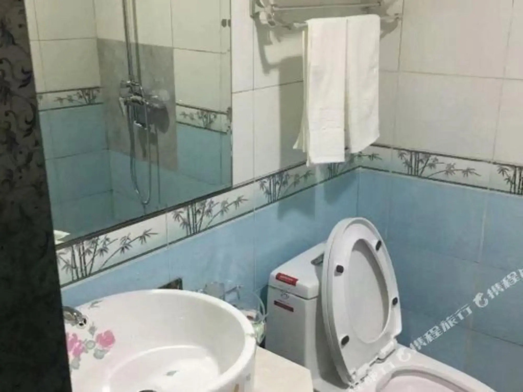 Shanghai Xingui Home Hotel (Qingpu Xincheng Subway Station)