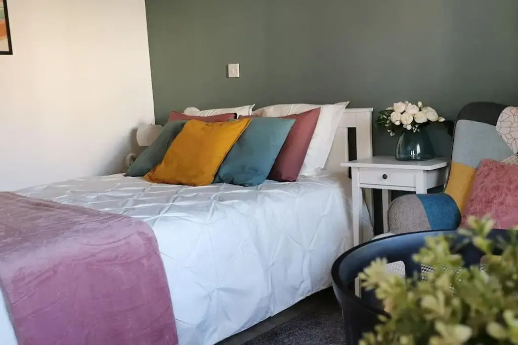 Pretty and quiet studio, with wifi and parking