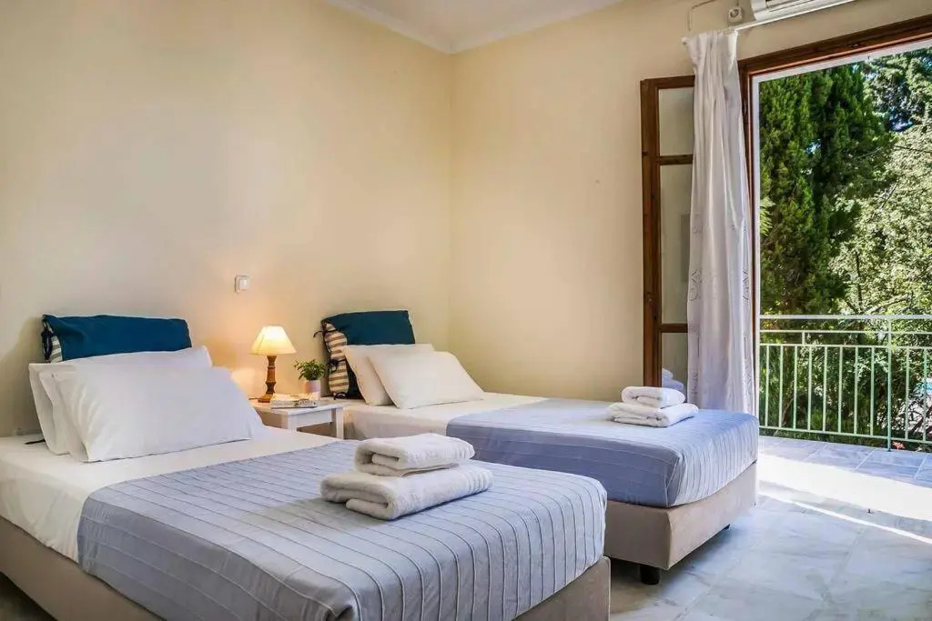 Garden House, up to 8px 1km from Fiskardo