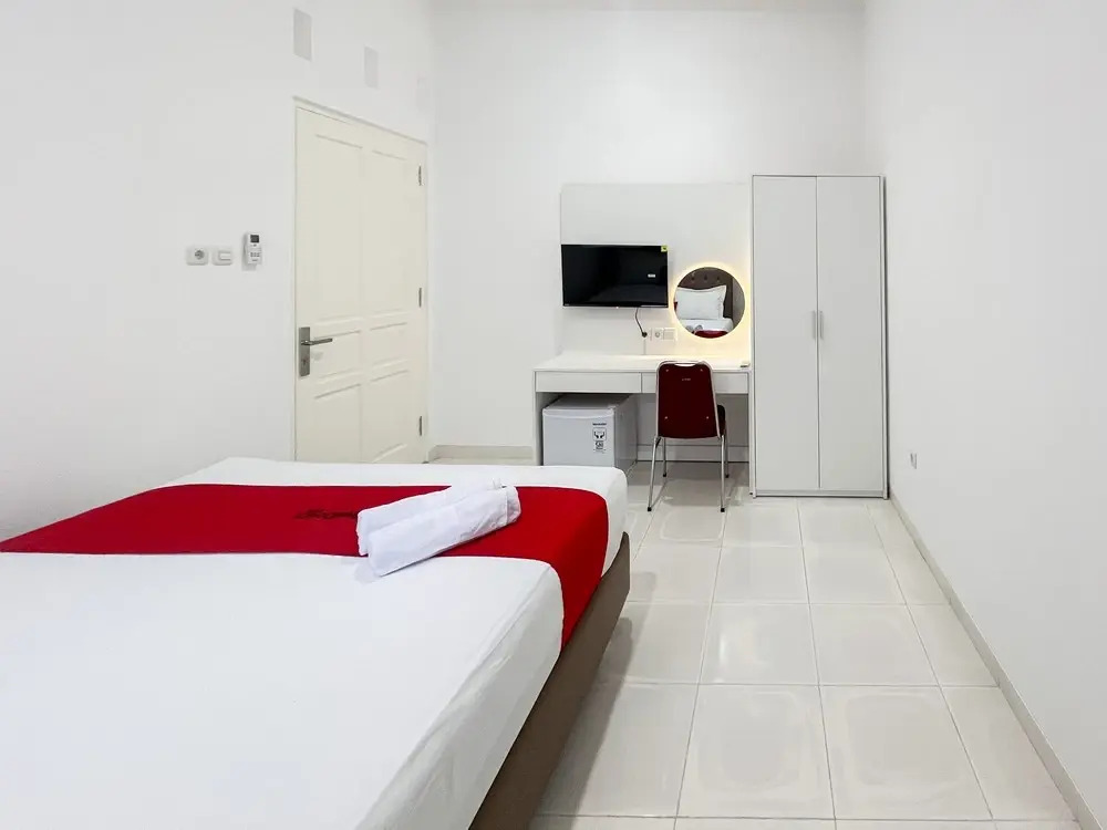 RedDoorz at Griya Martha Sumber Solo
