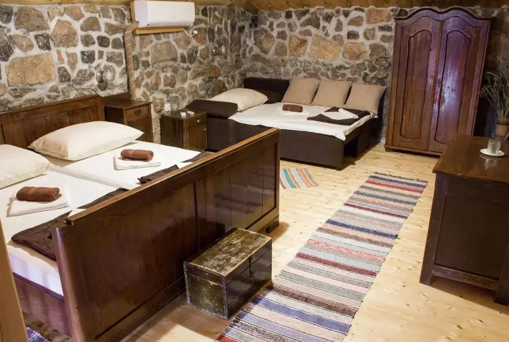 Solovi Dvori
