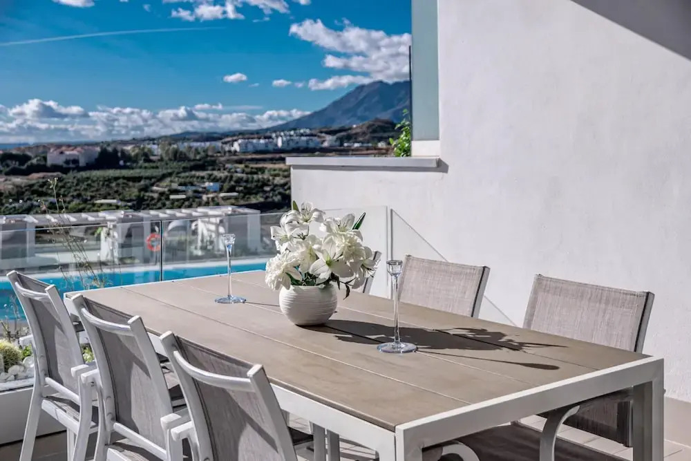 OV5 BB- Modern Family Flat Lovely Views
