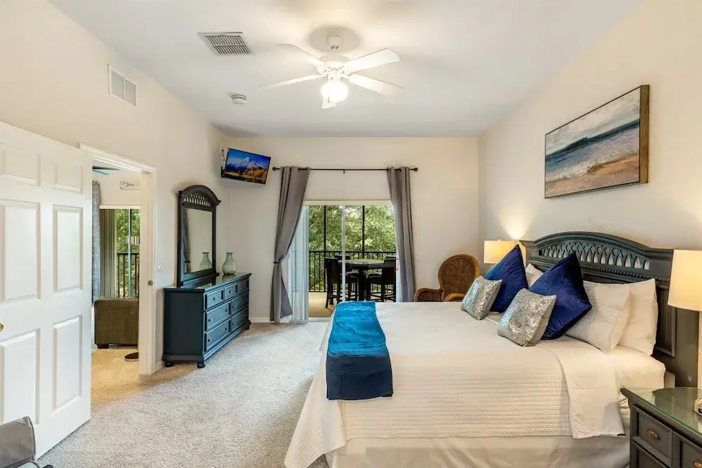 Fabulous modern 3 bed condo in Bahama Bay resort - Villa #493