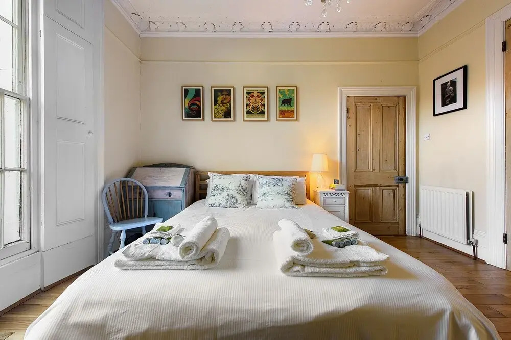 Beautiful 1BR Camden Home