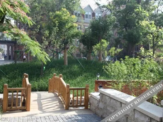Beidaihe Yuehua Hotel (Laohushi Seaside Park)