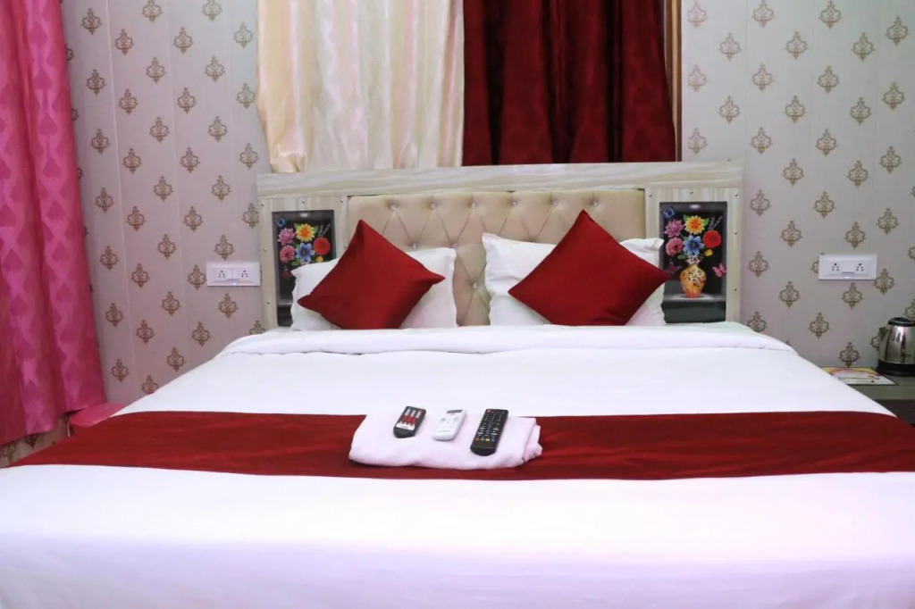 Hotel Krishna Manu Palace