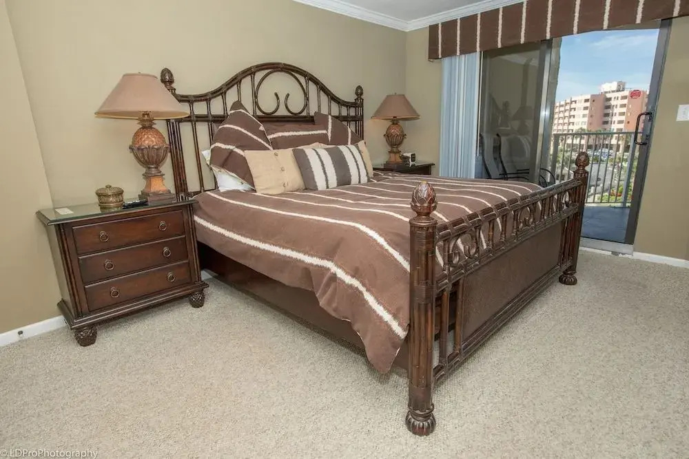 Inlet Reef 312 2 Bedroom Condo by RedAwning