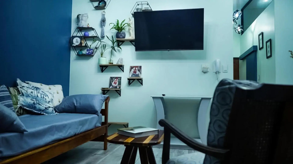 1-bedroom apartment with secure basement parking