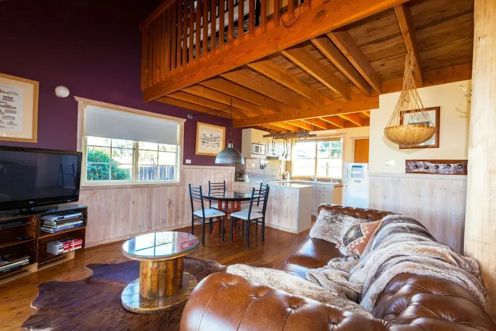 Aarlaur 1- Loft Style Townhouse in Jindabyne