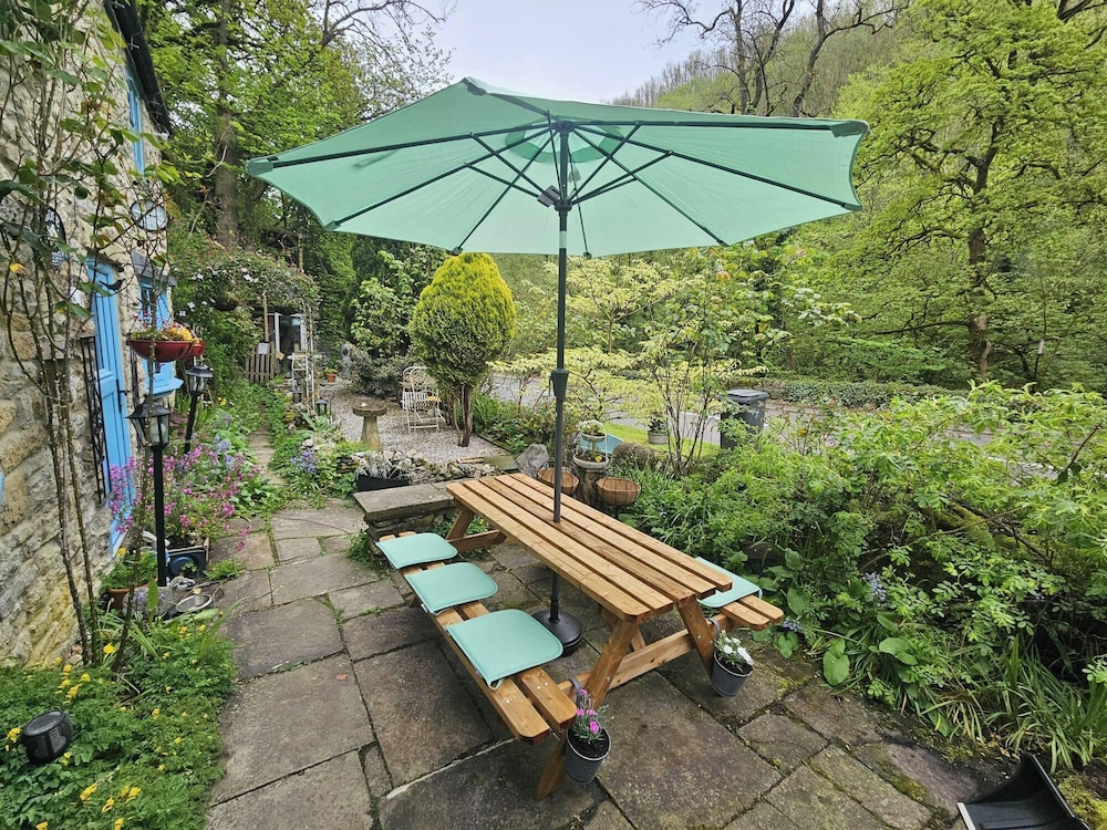 Rose Cottage - Cosy Cottage in Millers Dale