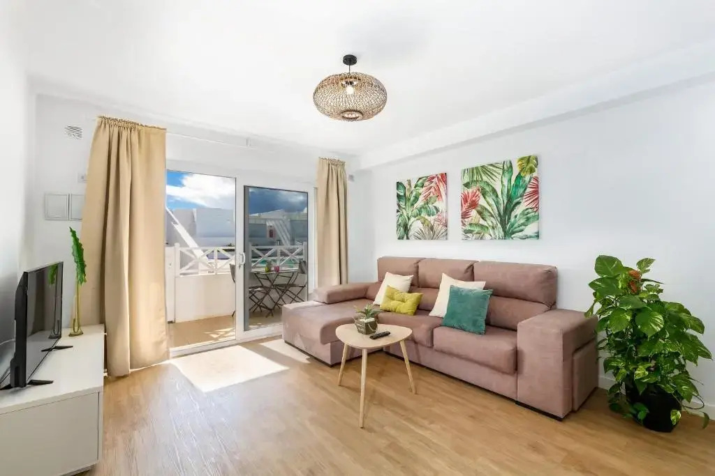 Flower Beach Suite 16