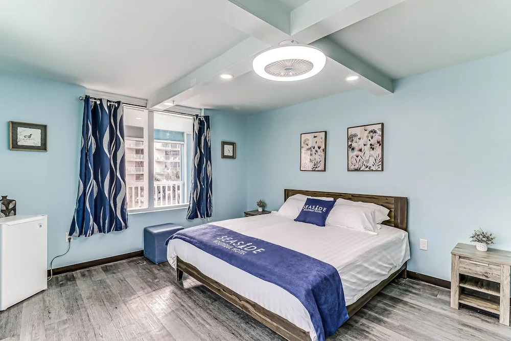 Seaside Boutique Hotel, Waves At Your Doorstep