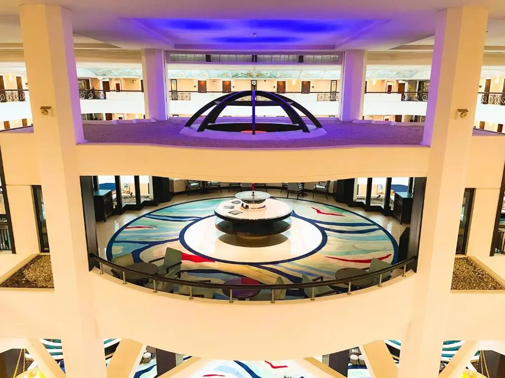 Mövenpick Grand Al Bustan