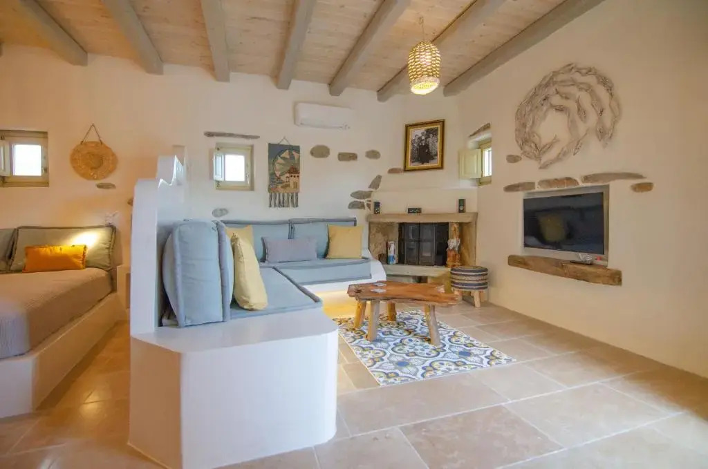 Anthoulas House