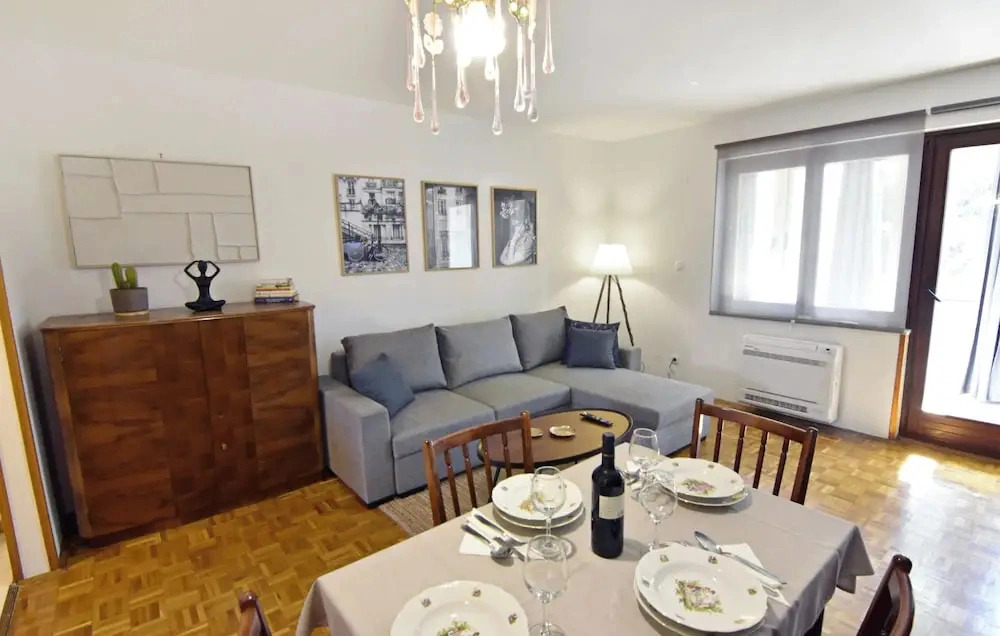Charming Flat Close to Beach
