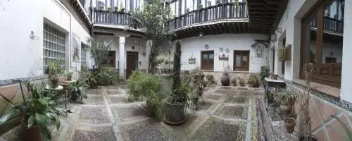 El Patio de Mi Casa