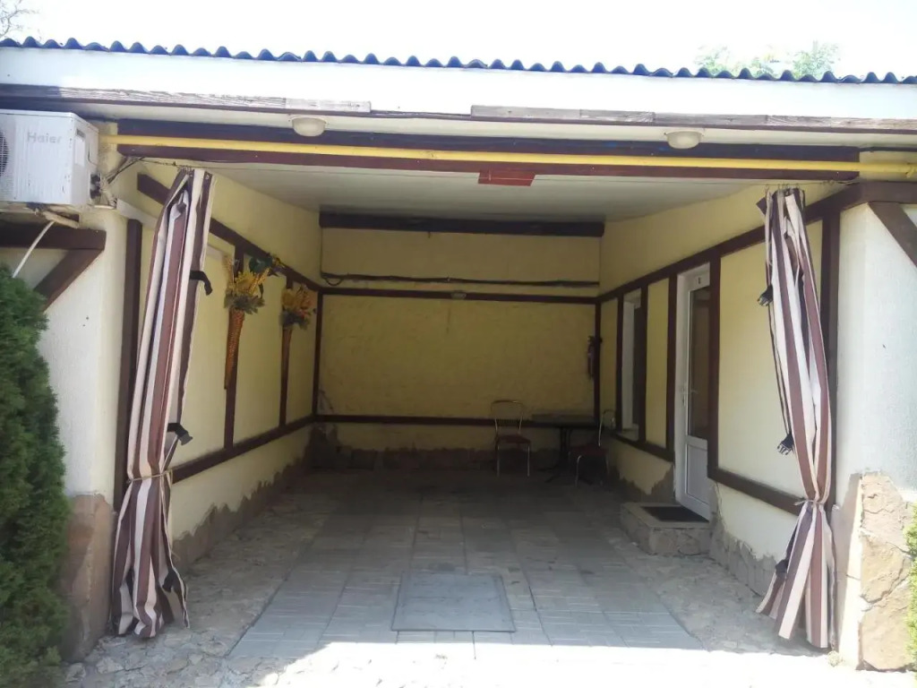 Guest Yard Vivat