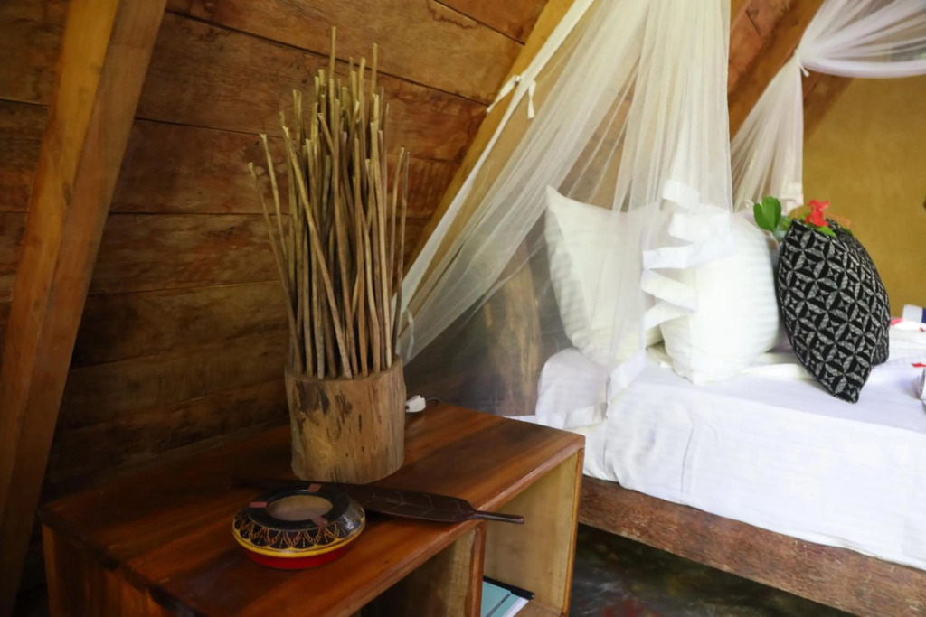 Cinnamon Paradise Flower Room