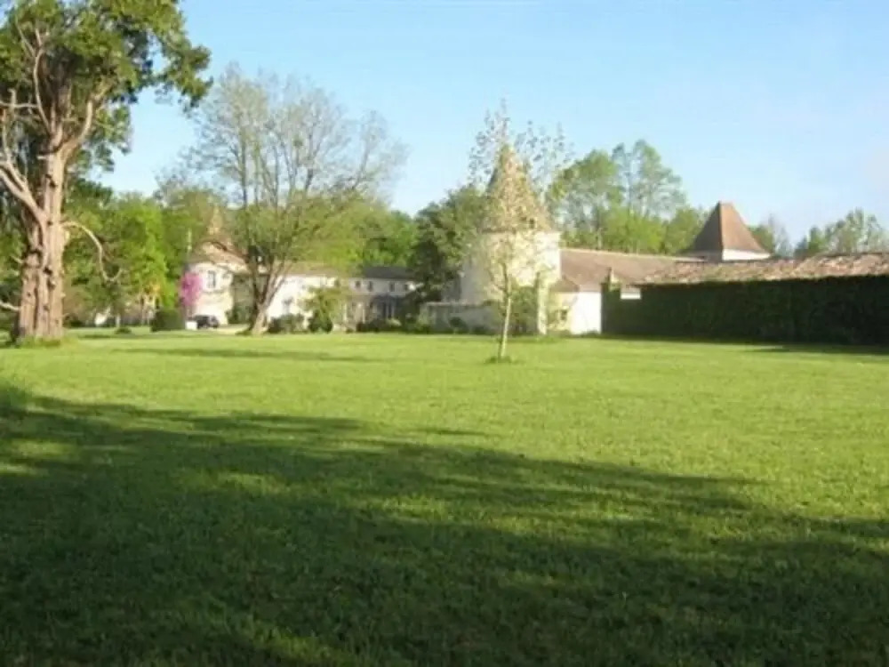 Chateau De Puyrigaud