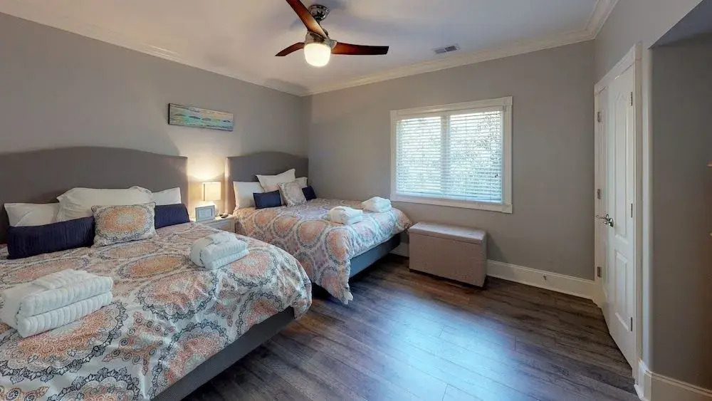 20 Sandpiper - 7 Br home by RedAwning