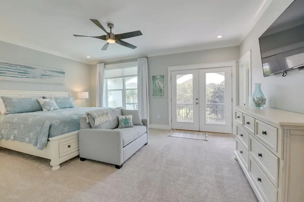 Miramar Beach Getaway w/ Pool Access & Fireplace