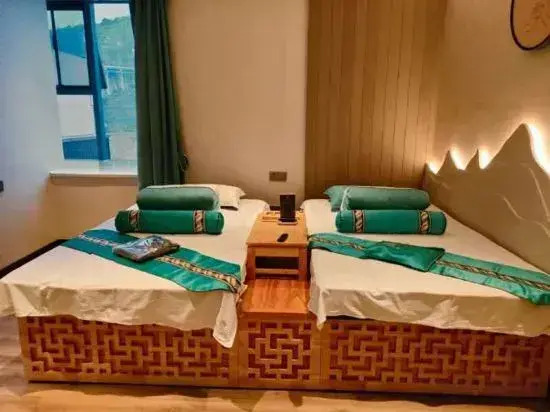 Purple Jinshui Hotel