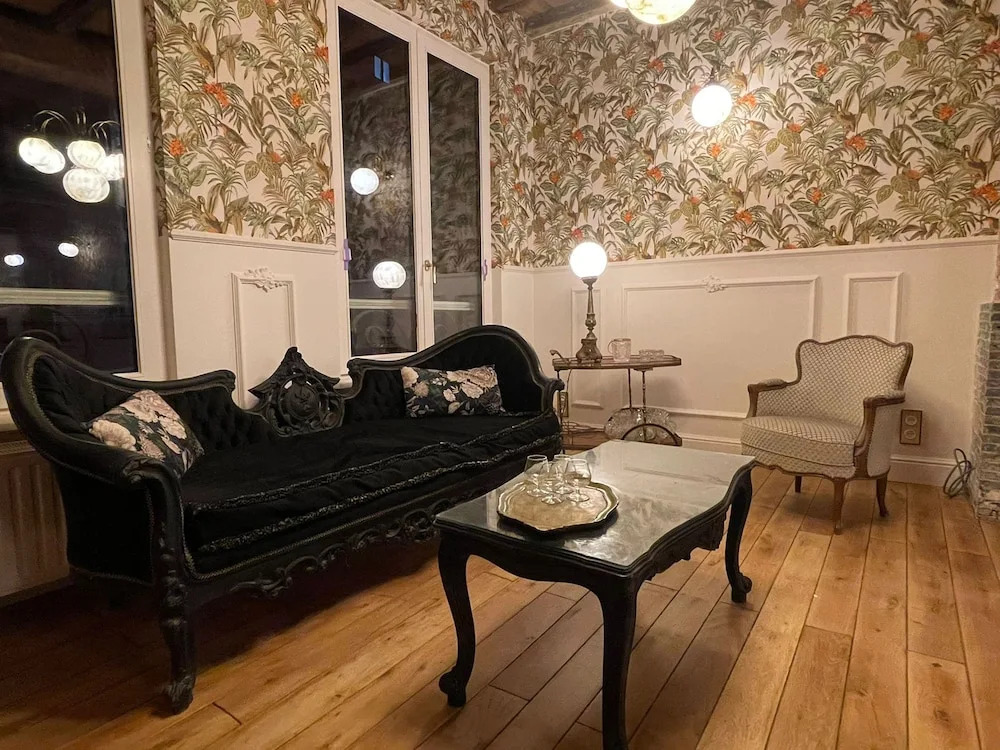 La Petite For t Art Deco Apartment in Brussels