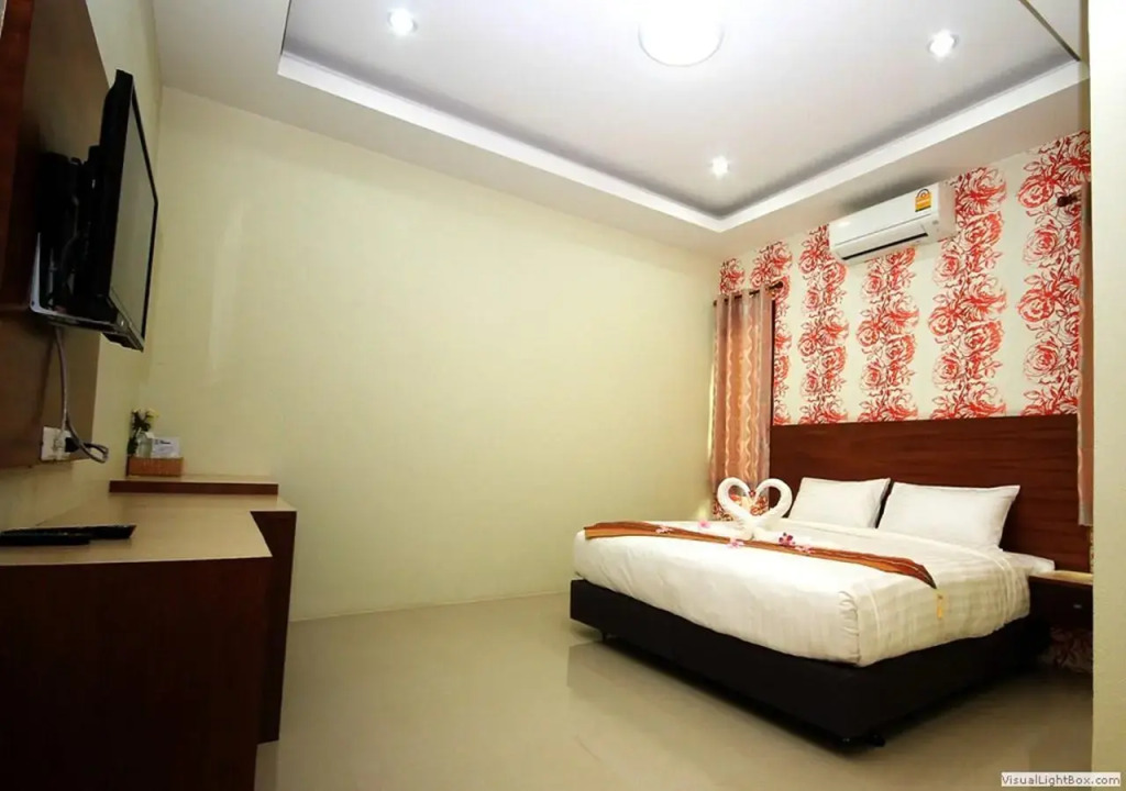 Chaophayathara Riverside Hotel