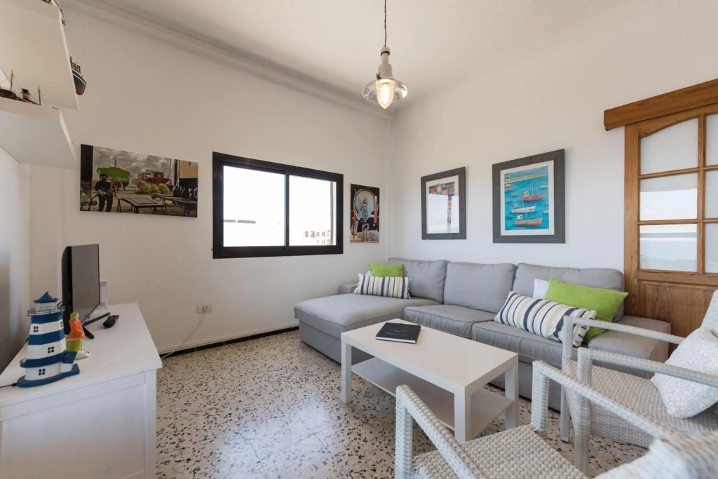 VV La Gaeta 1 "by henrypole home"