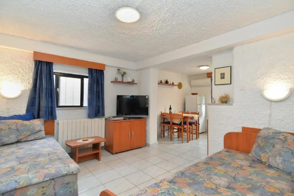 Apartment 1792