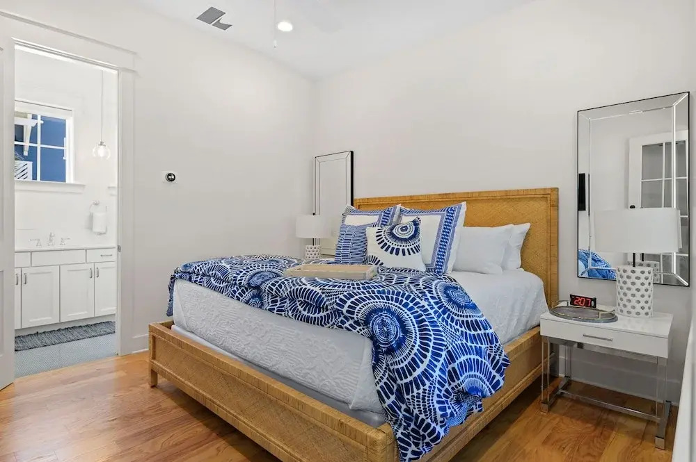 Capella at the Shore 208 RO