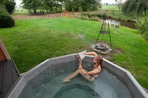 De Opkikker 10 Persoons Vakantiehuis Met Hottub